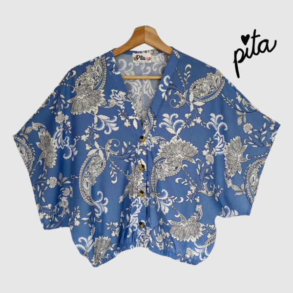 Blusa Amore Floreada celeste